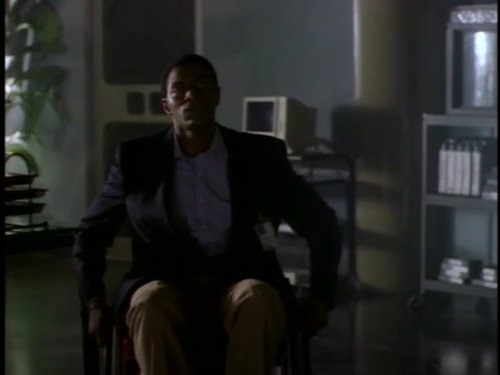 Carl Lumbly