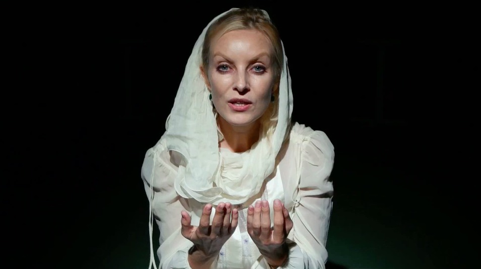 Yeva-Genevieve Lavlinski