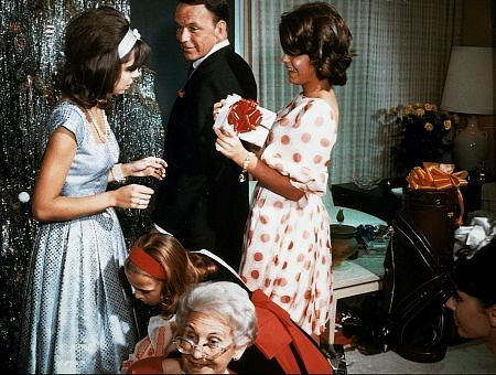 Tina Sinatra