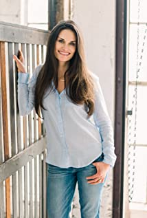 Tara Tucker