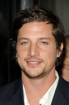 Simon Rex