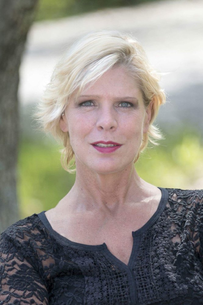 Barbara Helton