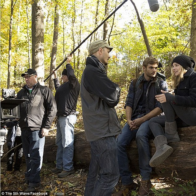 Alex Roe