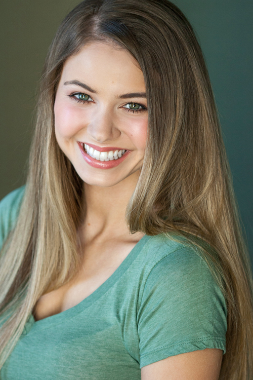 Ayla Kell