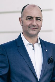Simon Barry