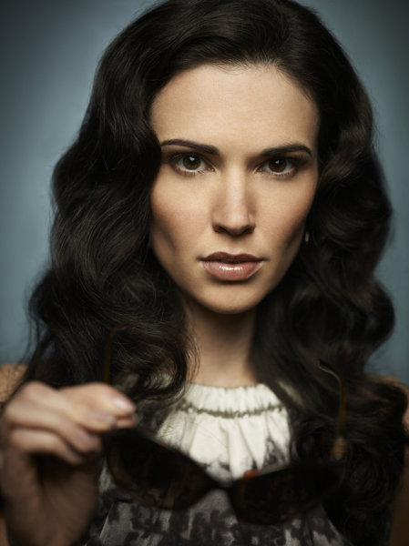Nina Theroux